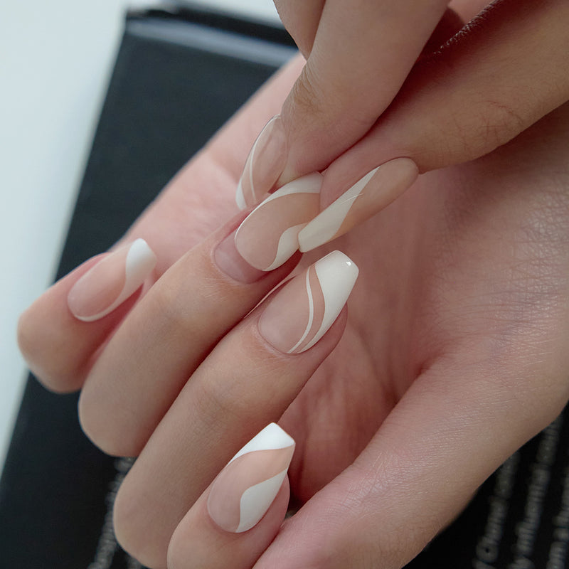 [CHIC COFFIN] MAGIC PRESS NAIL - WHITE SWIRL